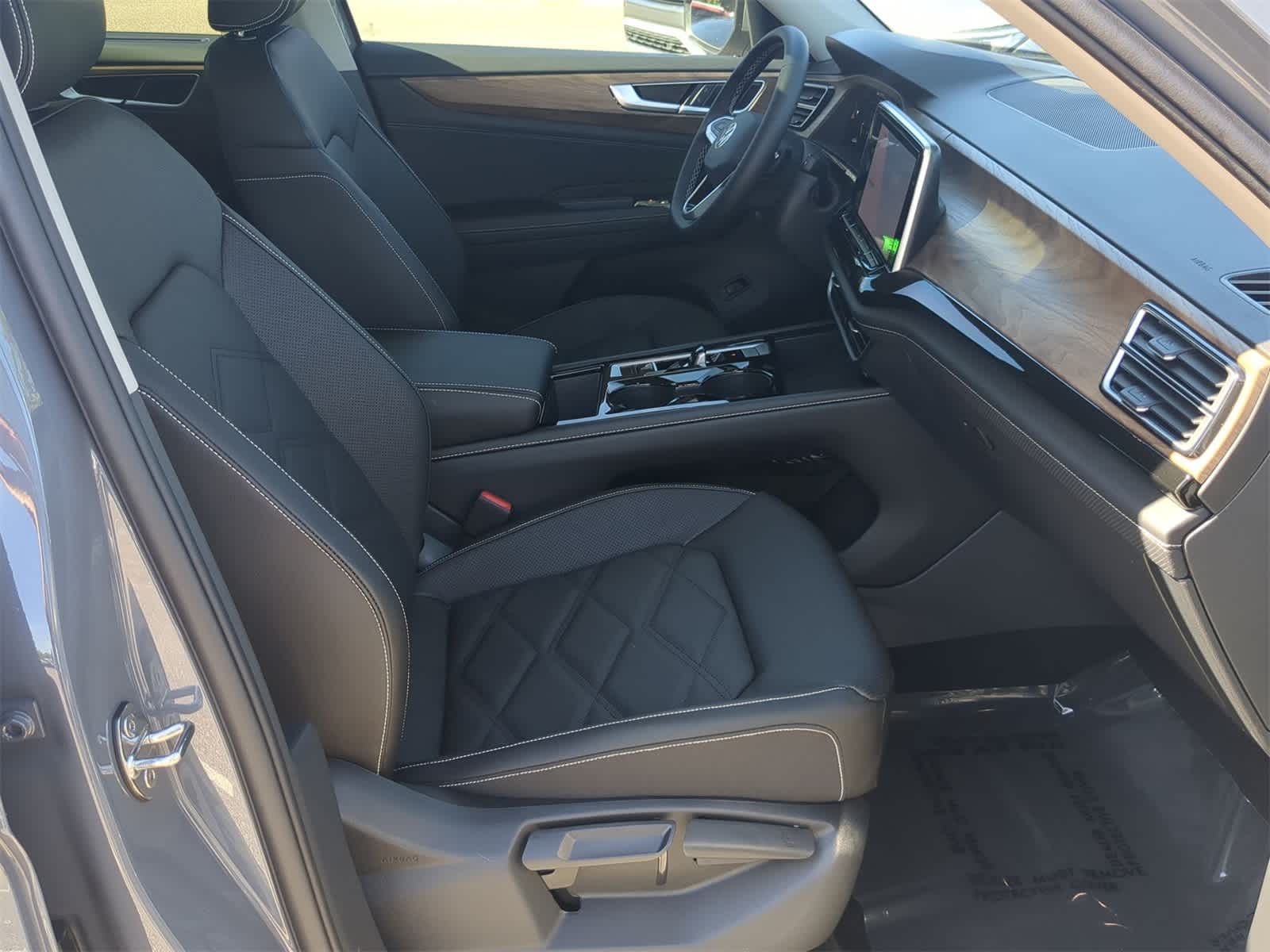 Volkswagen Atlas 2.0T SE con tecnología 2026