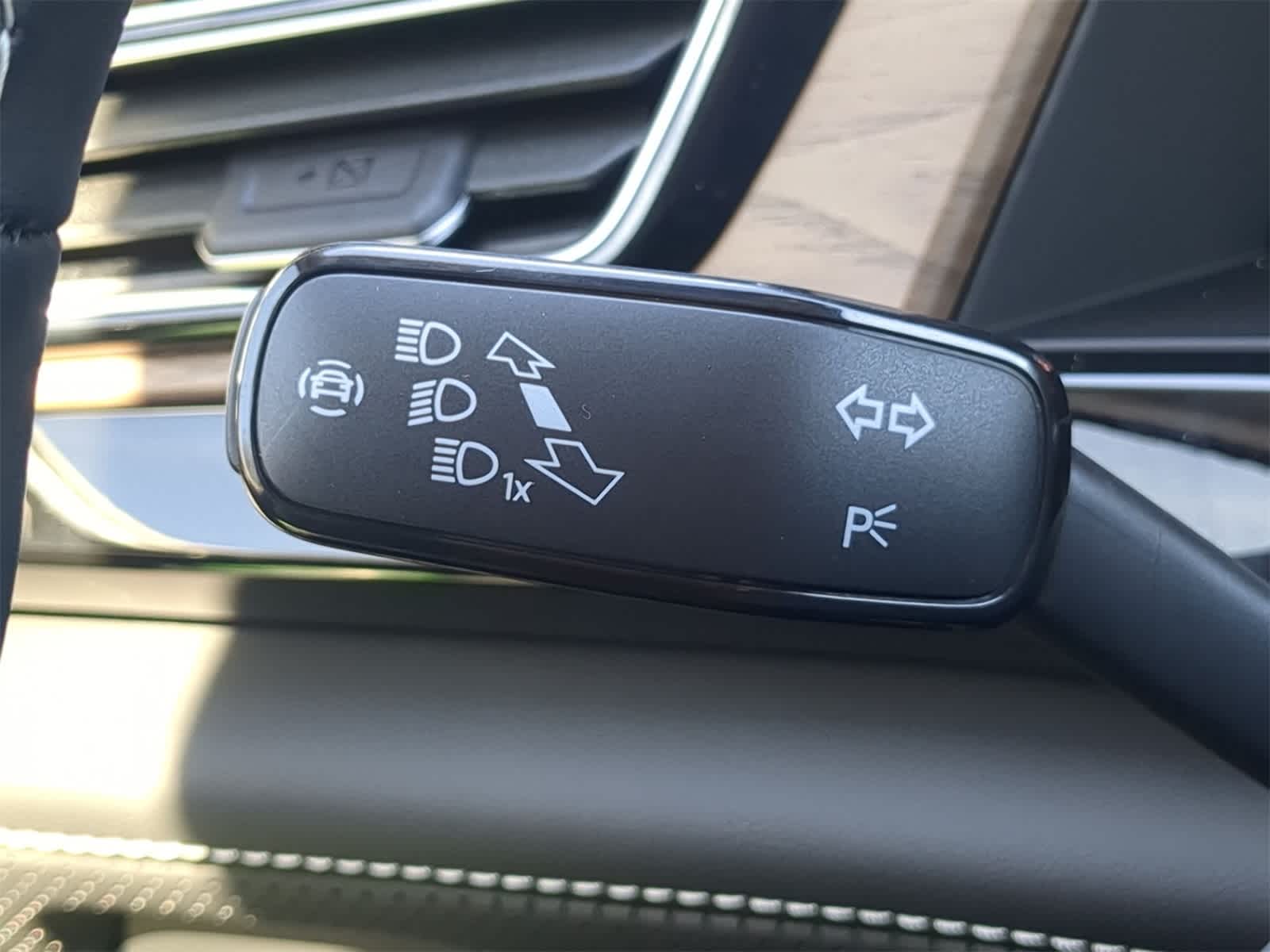 Volkswagen Atlas 2.0T SE con tecnología 2026