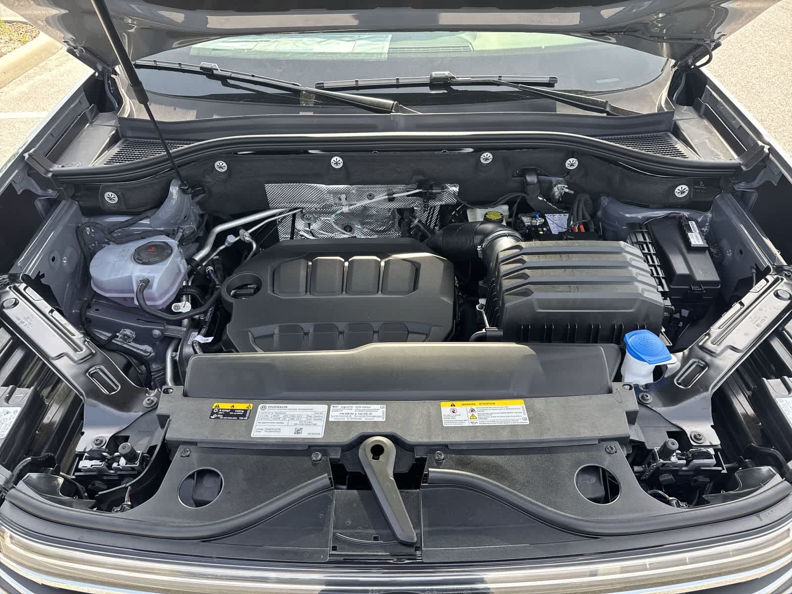 Volkswagen Atlas 2.0T SE con tecnología 2026