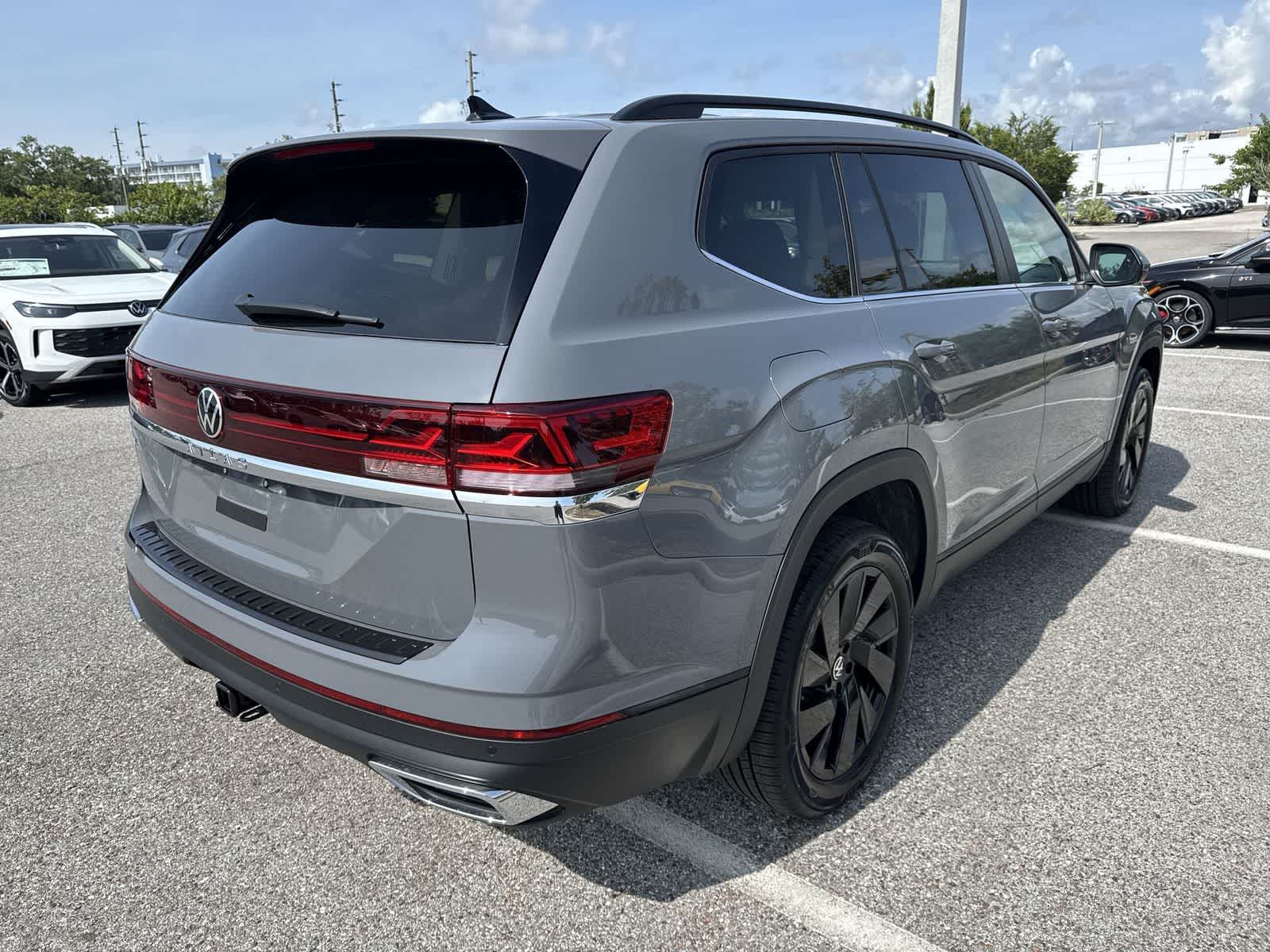 Volkswagen Atlas 2.0T SE con tecnología 2026