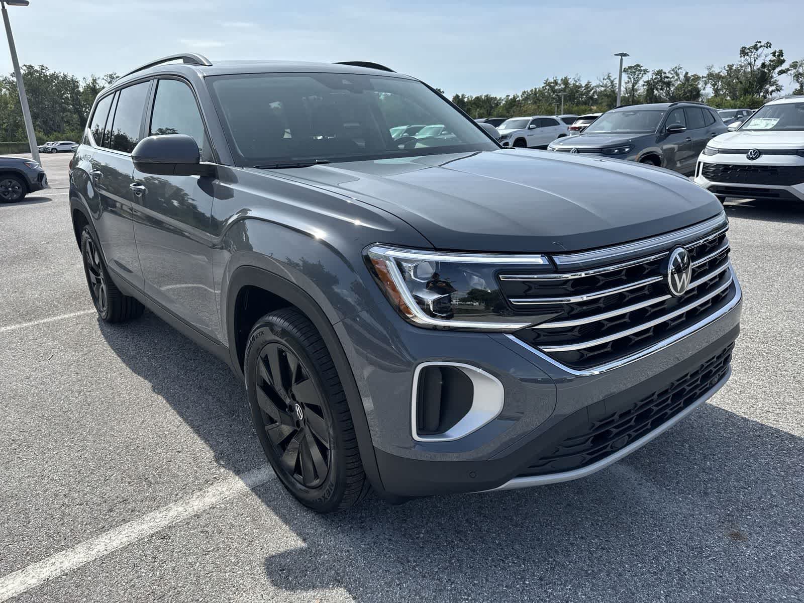 Volkswagen Atlas 2.0T SE con tecnología 2026