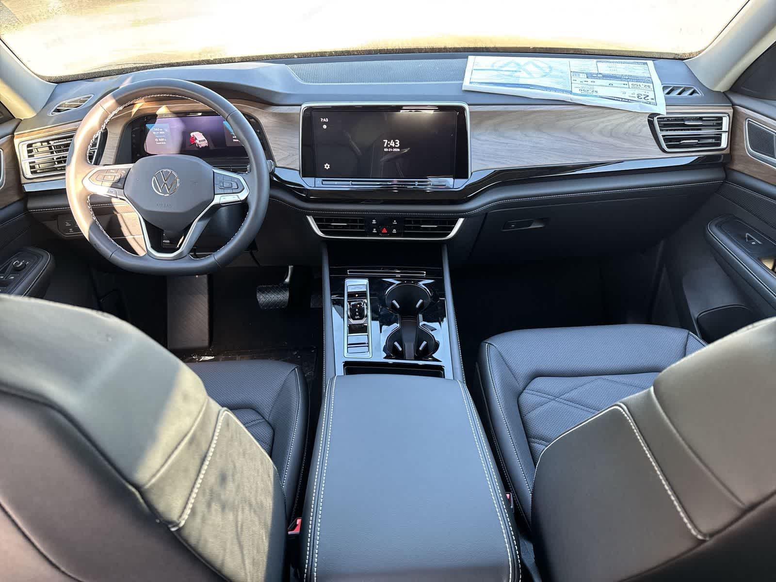 Volkswagen Atlas 2.0T SE con tecnología 2026