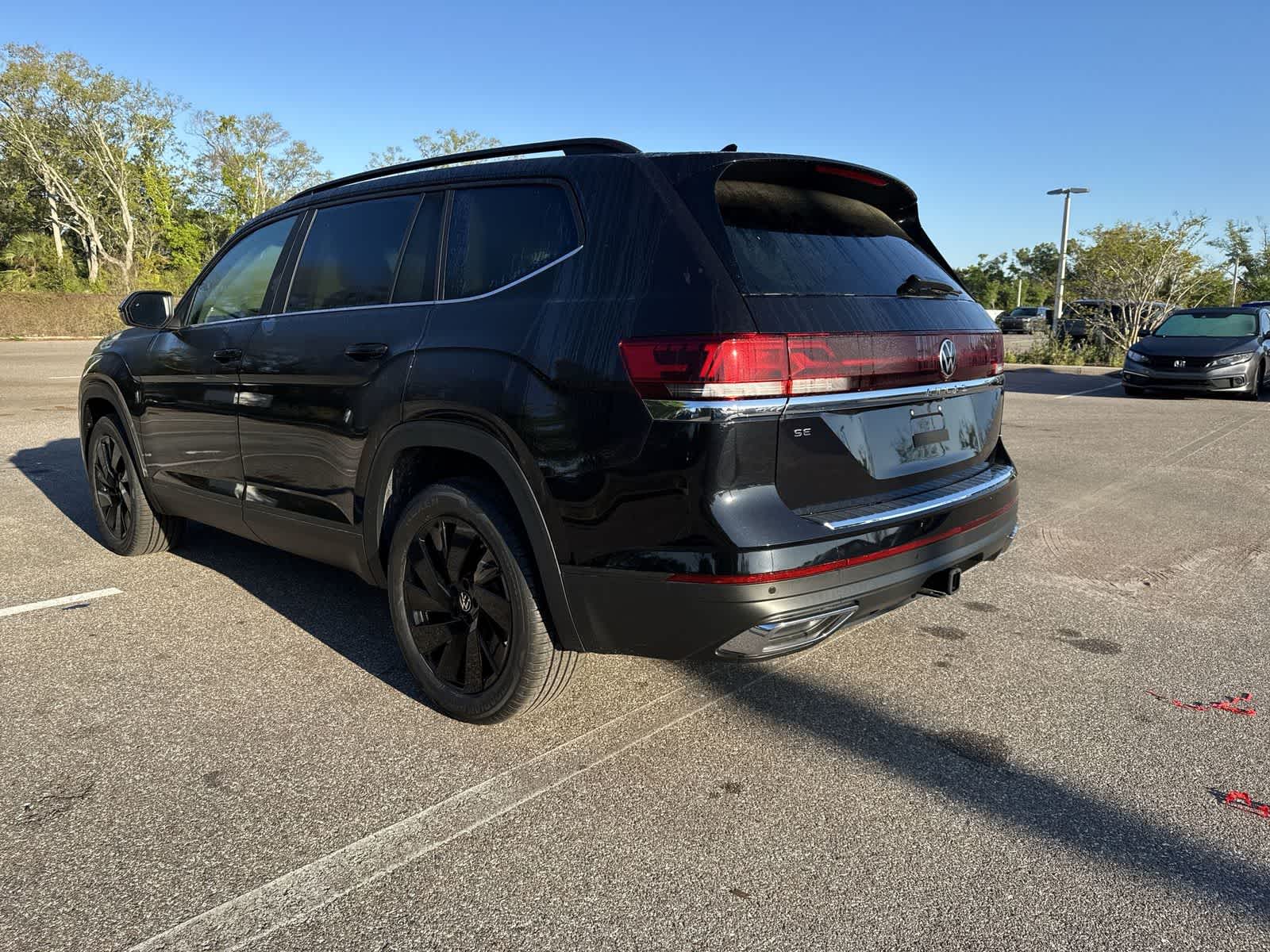Volkswagen Atlas 2.0T SE con tecnología 2026