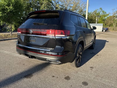 Volkswagen Atlas 2.0T SE con tecnología 2026