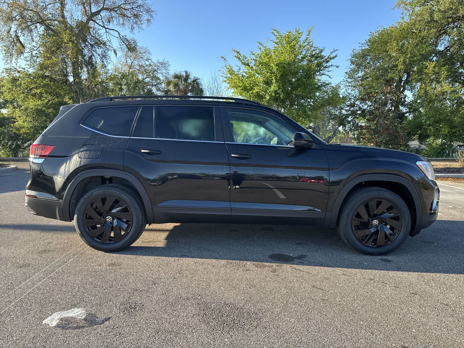 Volkswagen Atlas 2.0T SE con tecnología 2026