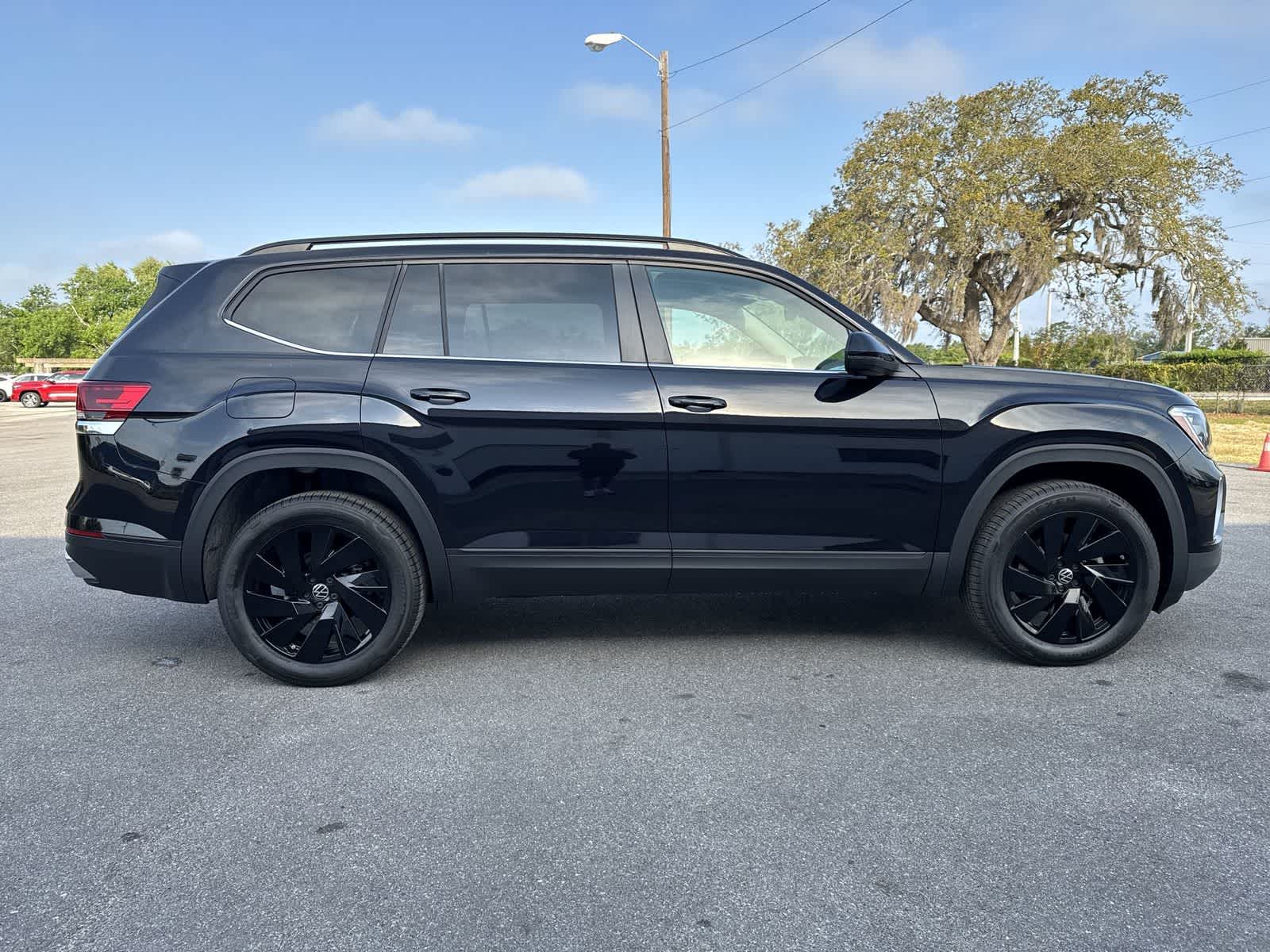 Volkswagen Atlas 2.0T SE con tecnología 2026