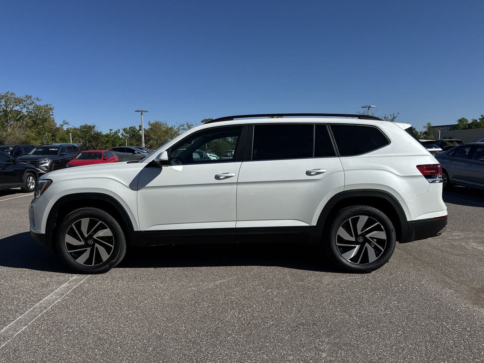 Volkswagen Atlas 2.0T SE con tecnología 2026