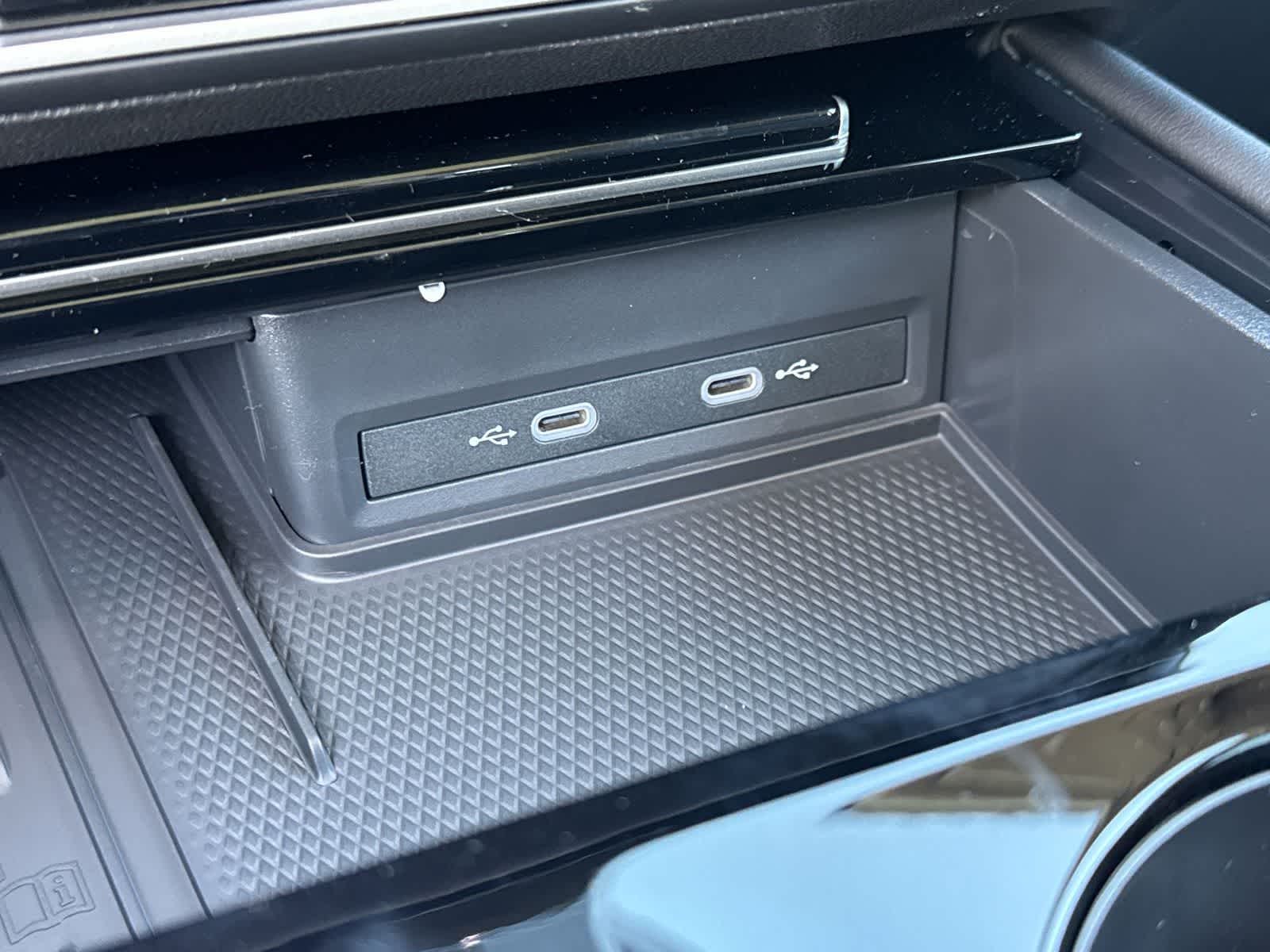 Volkswagen Atlas 2.0T SE con tecnología 2026