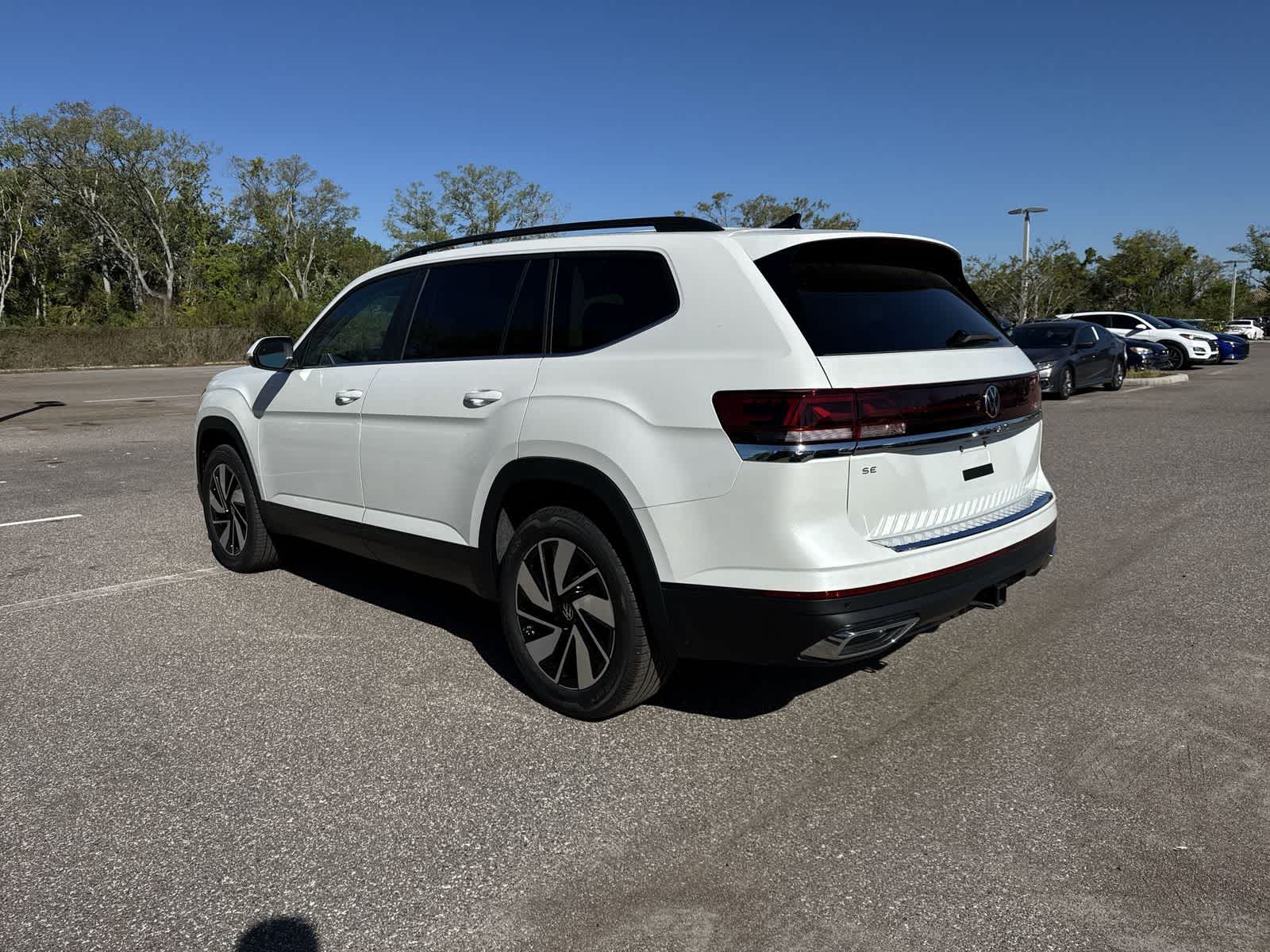Volkswagen Atlas 2.0T SE con tecnología 2026