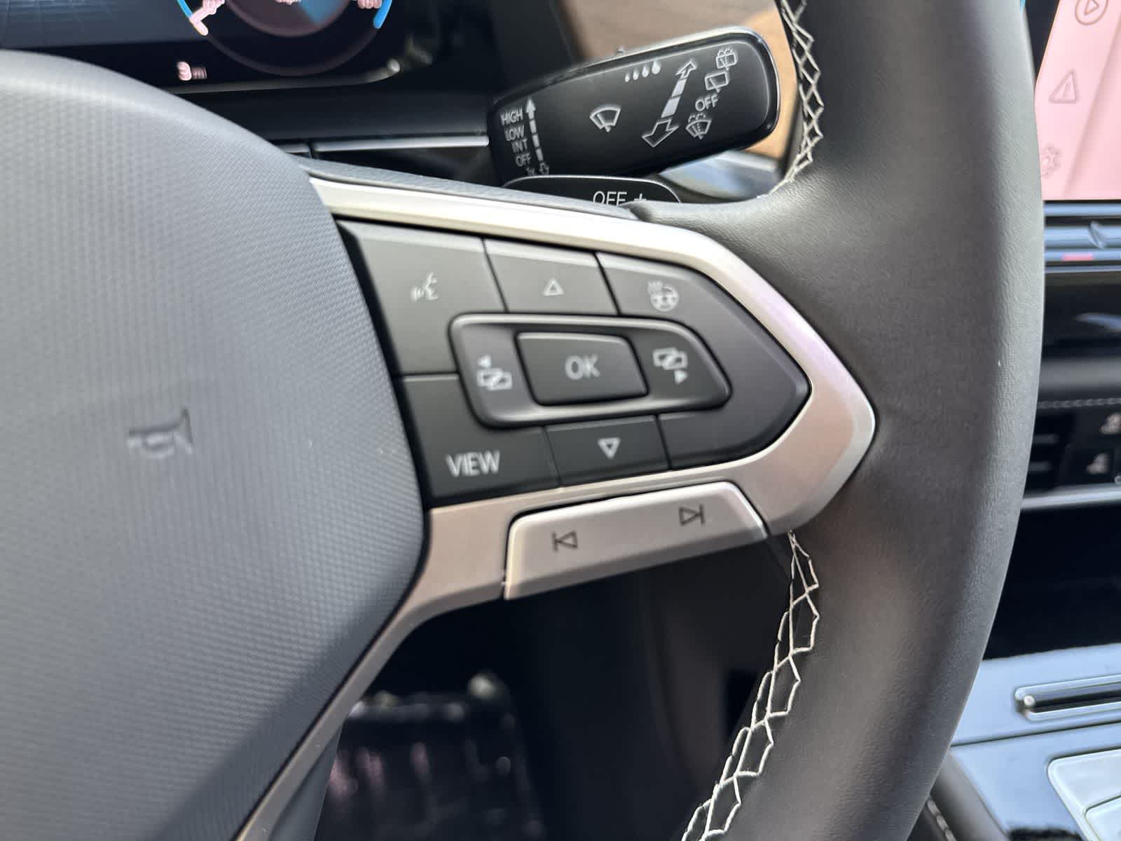 Volkswagen Atlas 2.0T SE con tecnología 2026