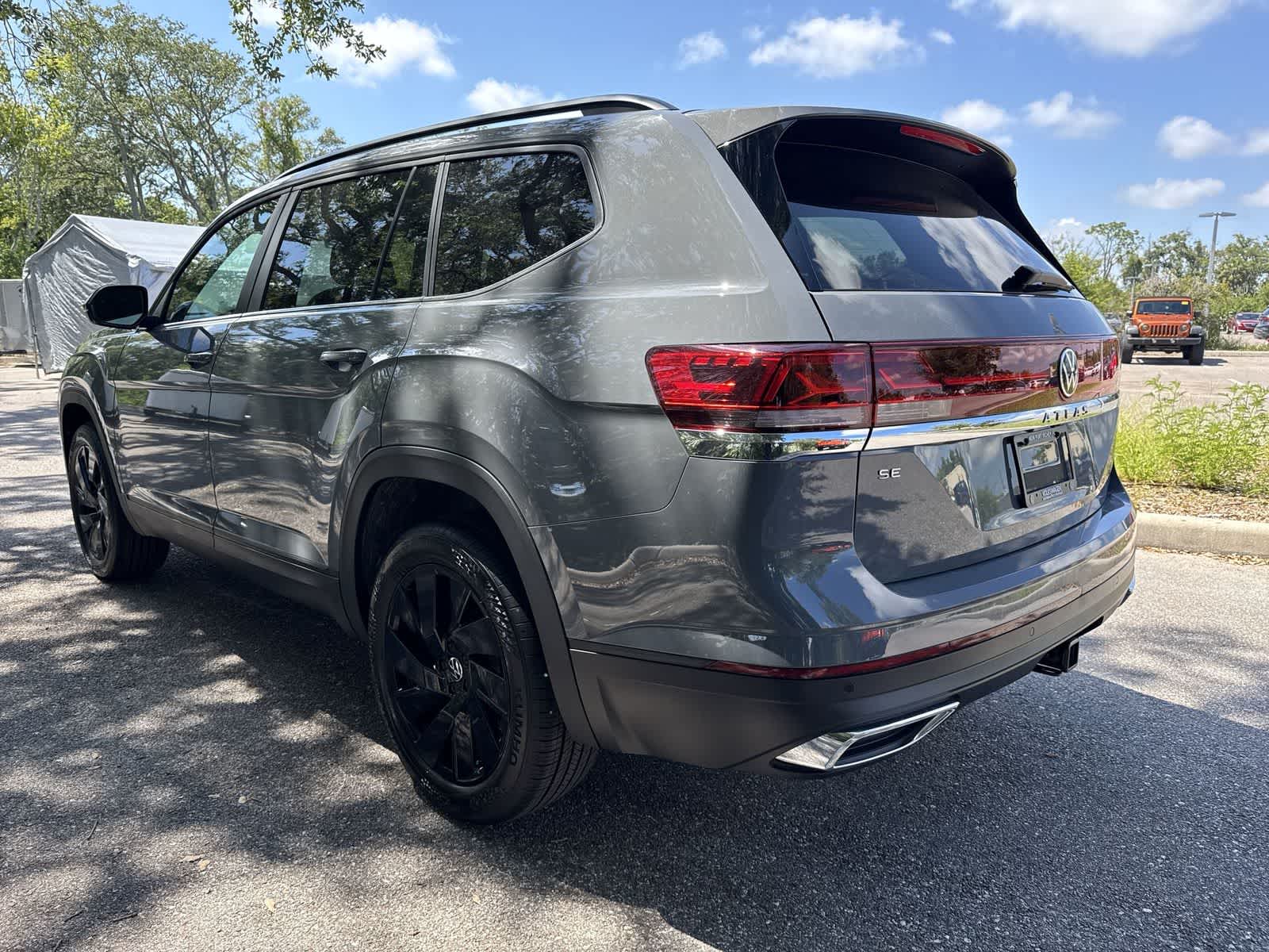 Volkswagen Atlas 2.0T SE con tecnología 2026