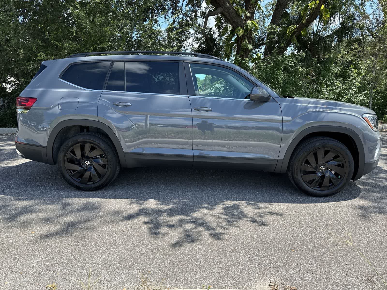 Volkswagen Atlas 2.0T SE con tecnología 2026