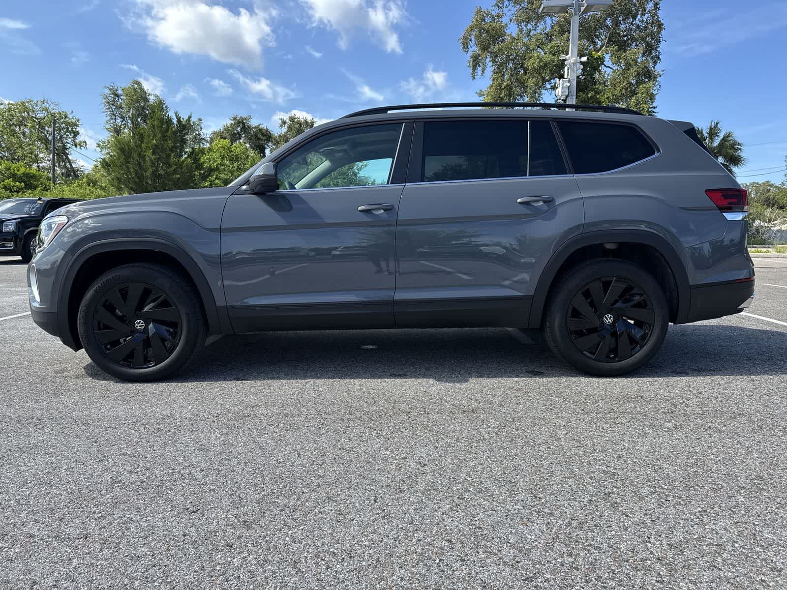 Volkswagen Atlas 2.0T SE con tecnología 2026
