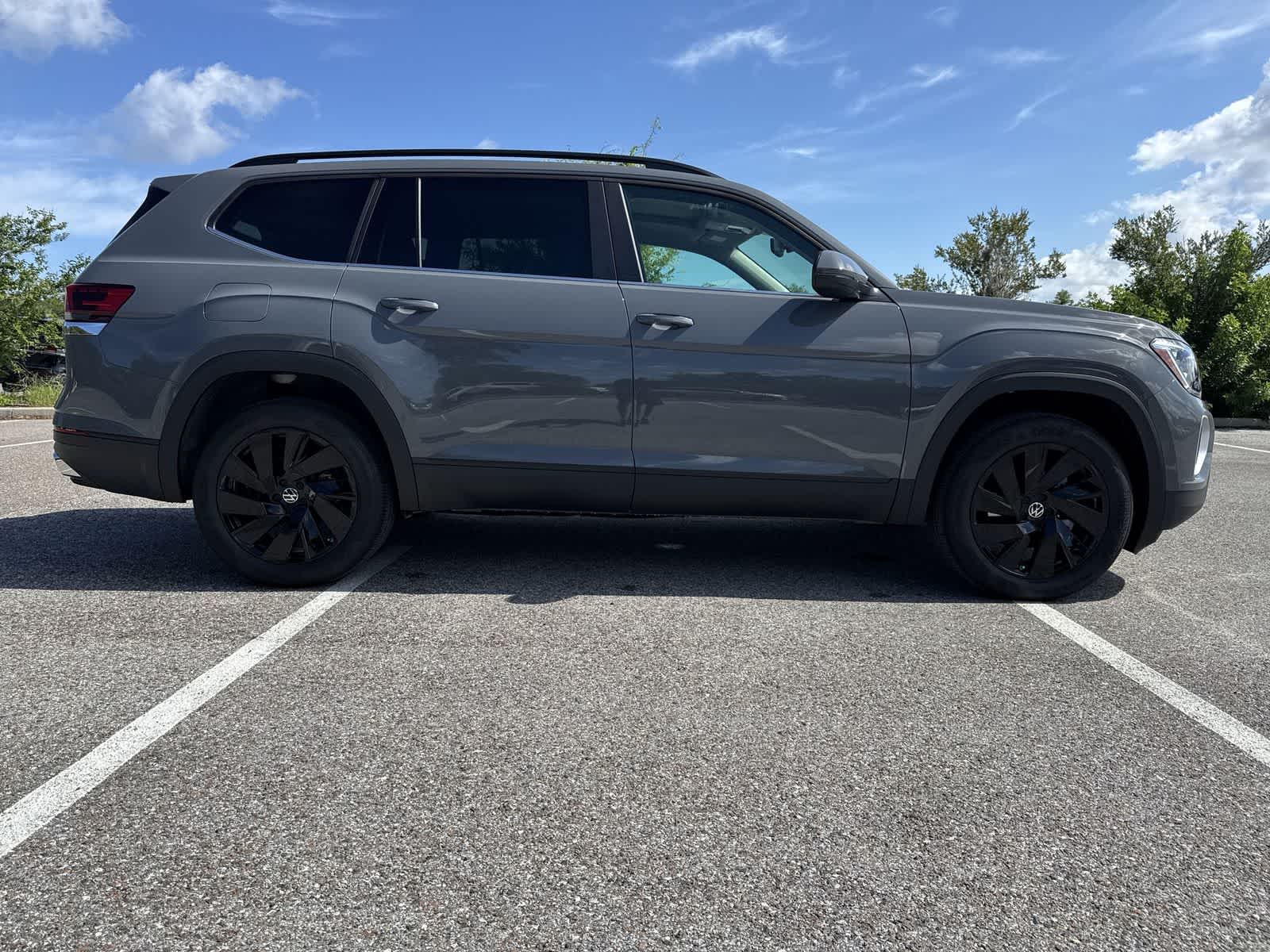 Volkswagen Atlas 2.0T SE con tecnología 2026