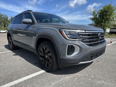 Volkswagen Atlas 2.0T SE con tecnología 2026