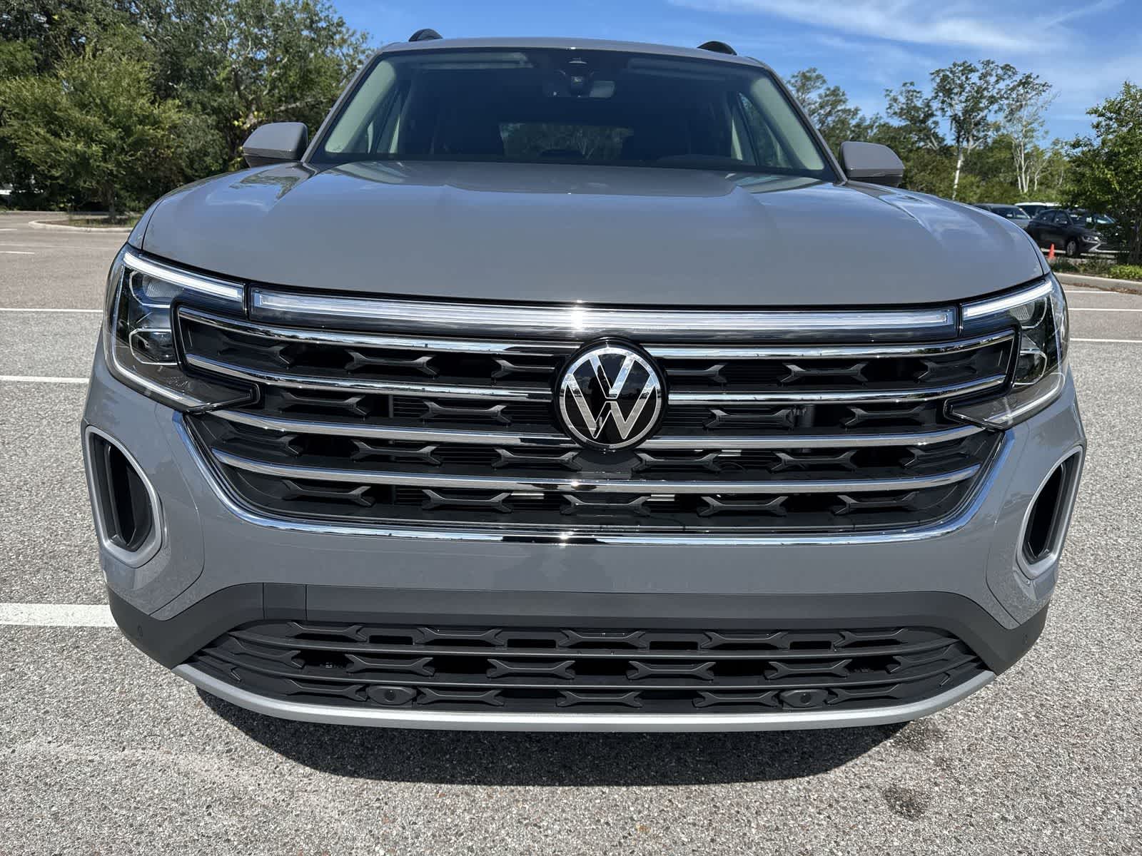 Volkswagen Atlas 2.0T SE con tecnología 2026
