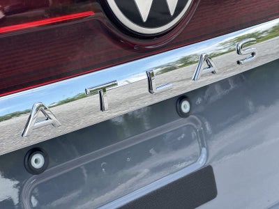 Volkswagen Atlas 2.0T SE con tecnología 2026