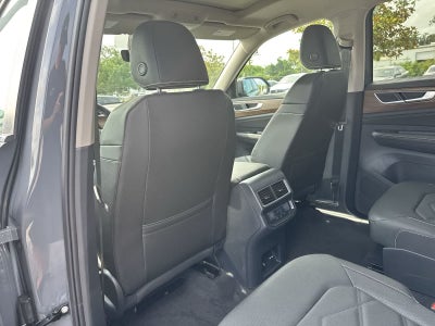 Volkswagen Atlas 2.0T SE con tecnología 2026