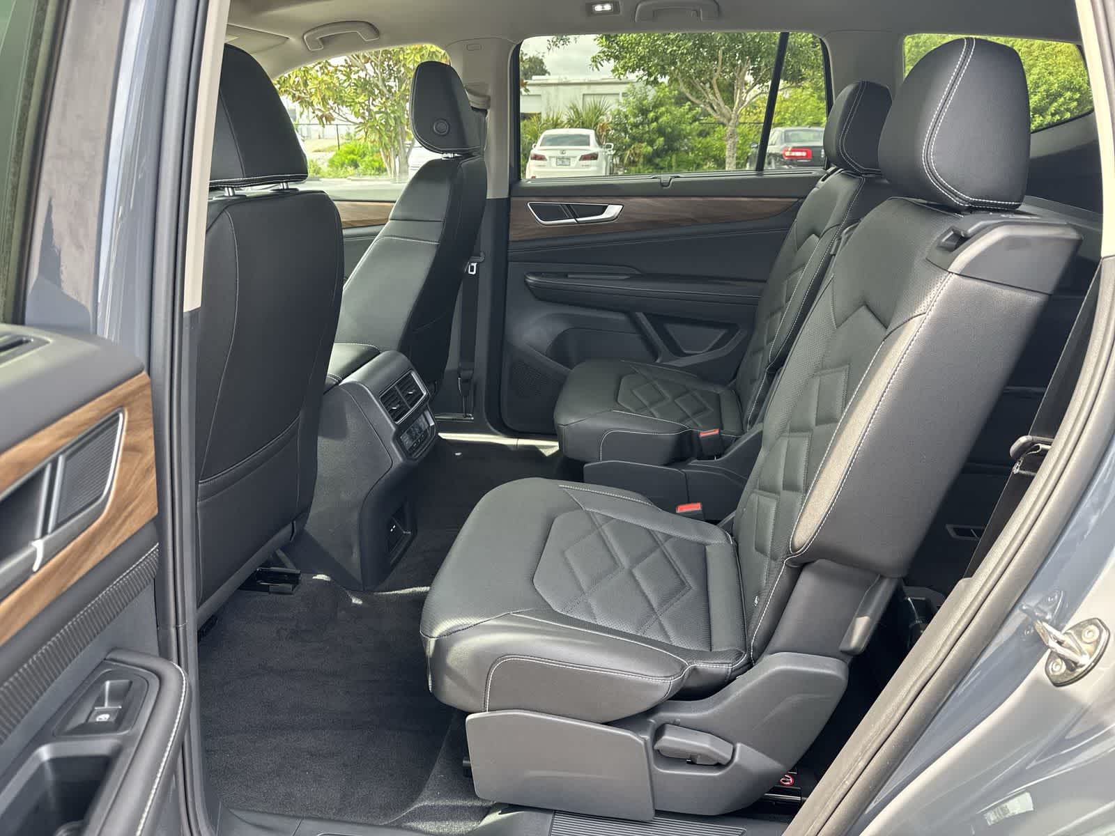 Volkswagen Atlas 2.0T SE con tecnología 2026