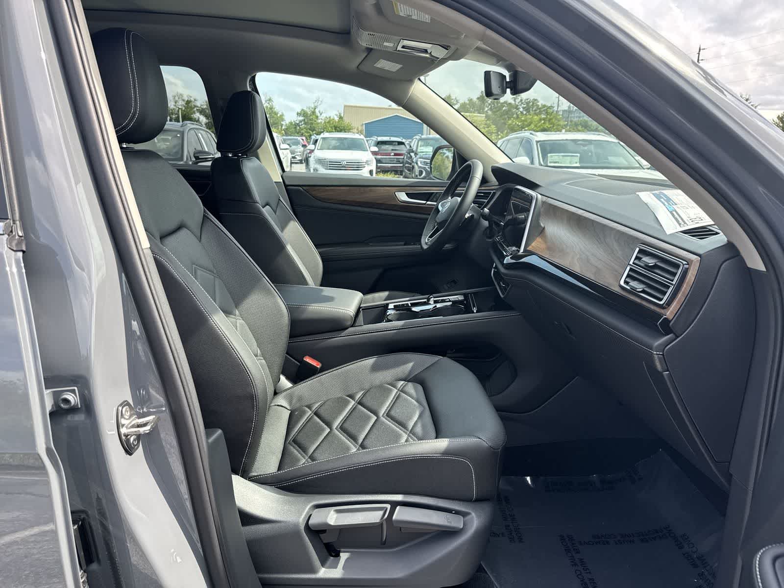 Volkswagen Atlas 2.0T SE con tecnología 2026