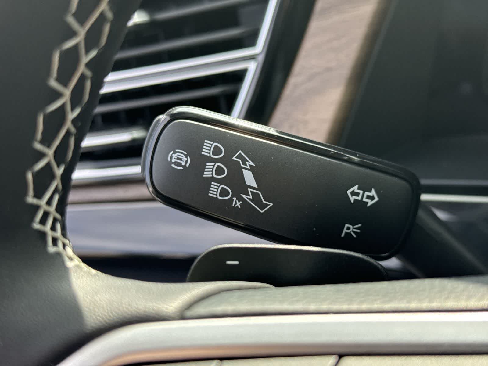 Volkswagen Atlas 2.0T SE con tecnología 2026
