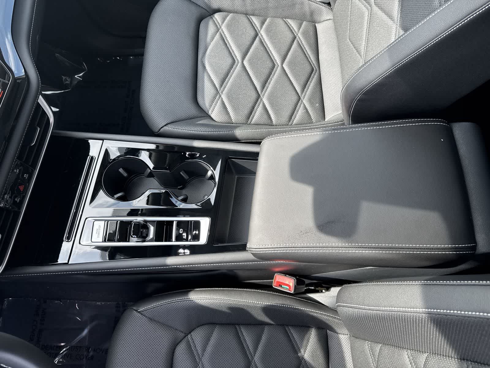Volkswagen Atlas 2.0T SE con tecnología 2026