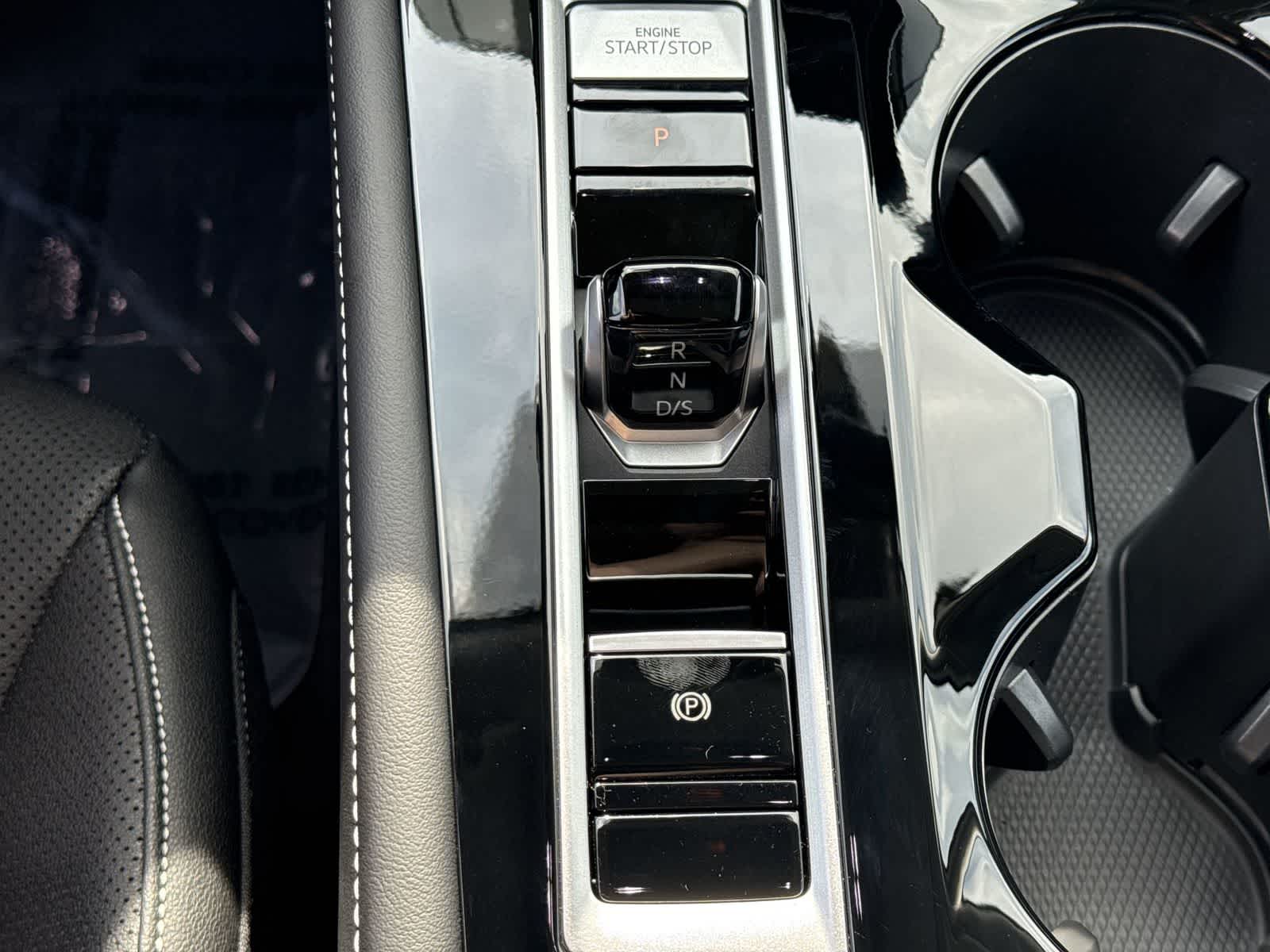 Volkswagen Atlas 2.0T SE con tecnología 2026
