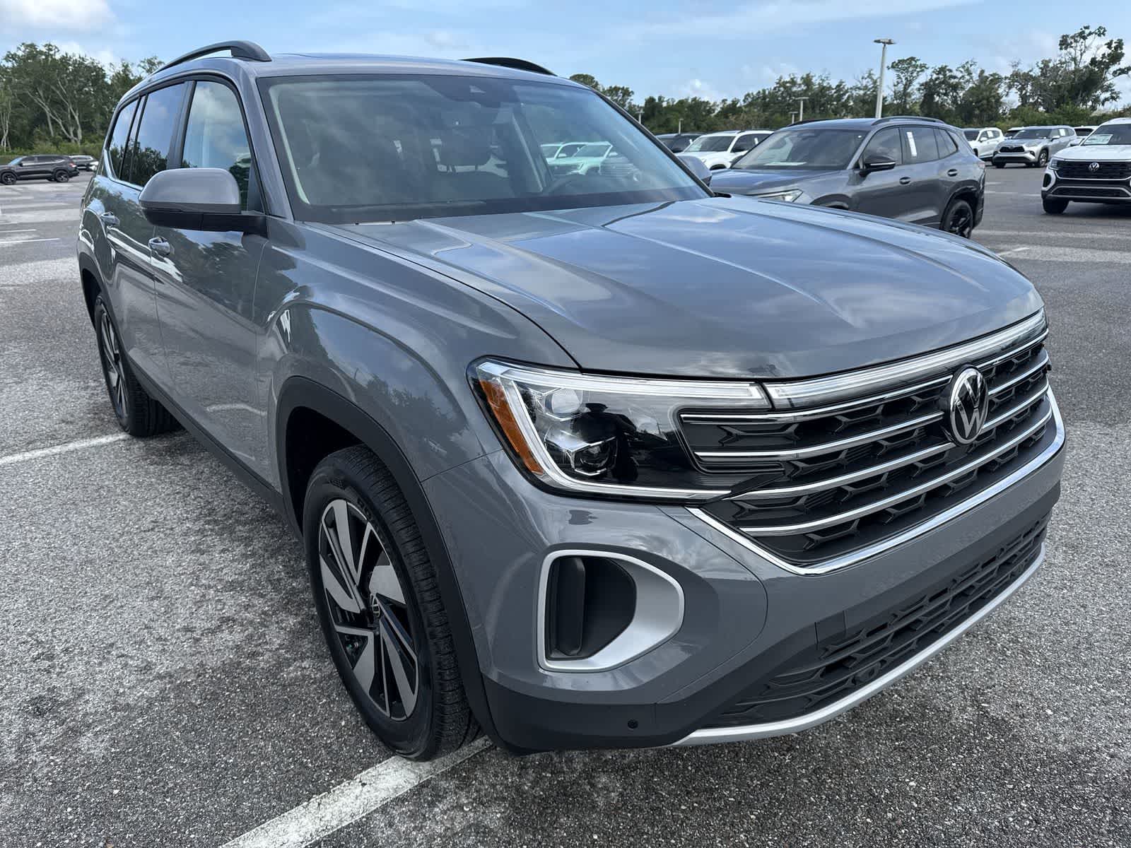 Volkswagen Atlas 2.0T SE con tecnología 2026