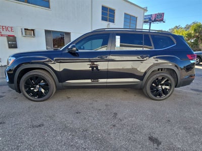 Volkswagen Atlas 2.0T SE con tecnología 2026