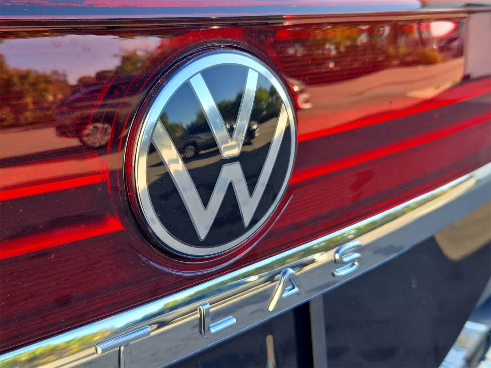 Volkswagen Atlas 2.0T SE con tecnología 2026