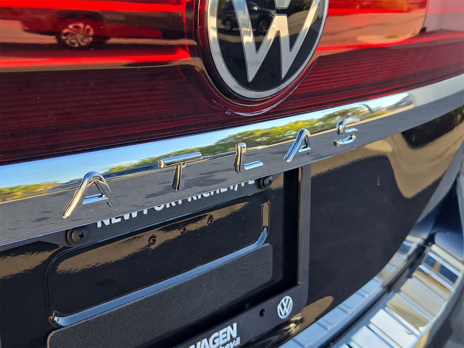 Volkswagen Atlas 2.0T SE con tecnología 2026