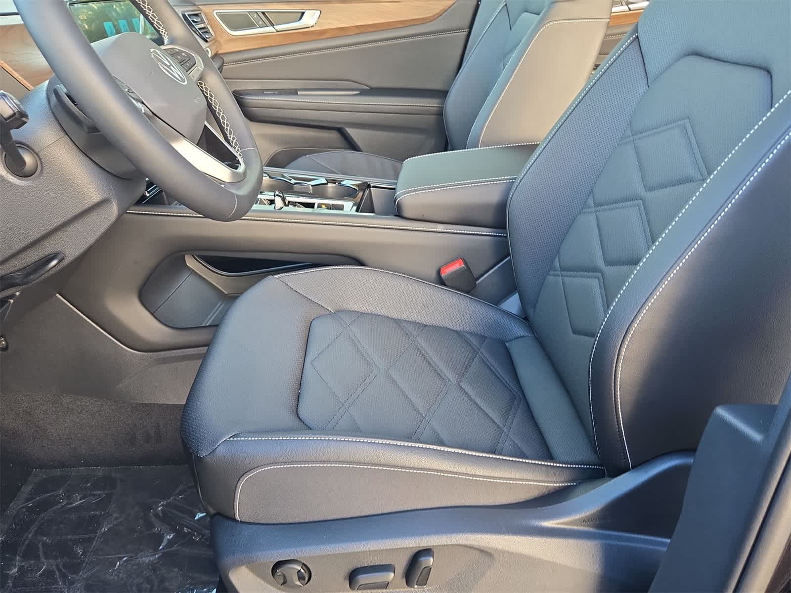 Volkswagen Atlas 2.0T SE con tecnología 2026