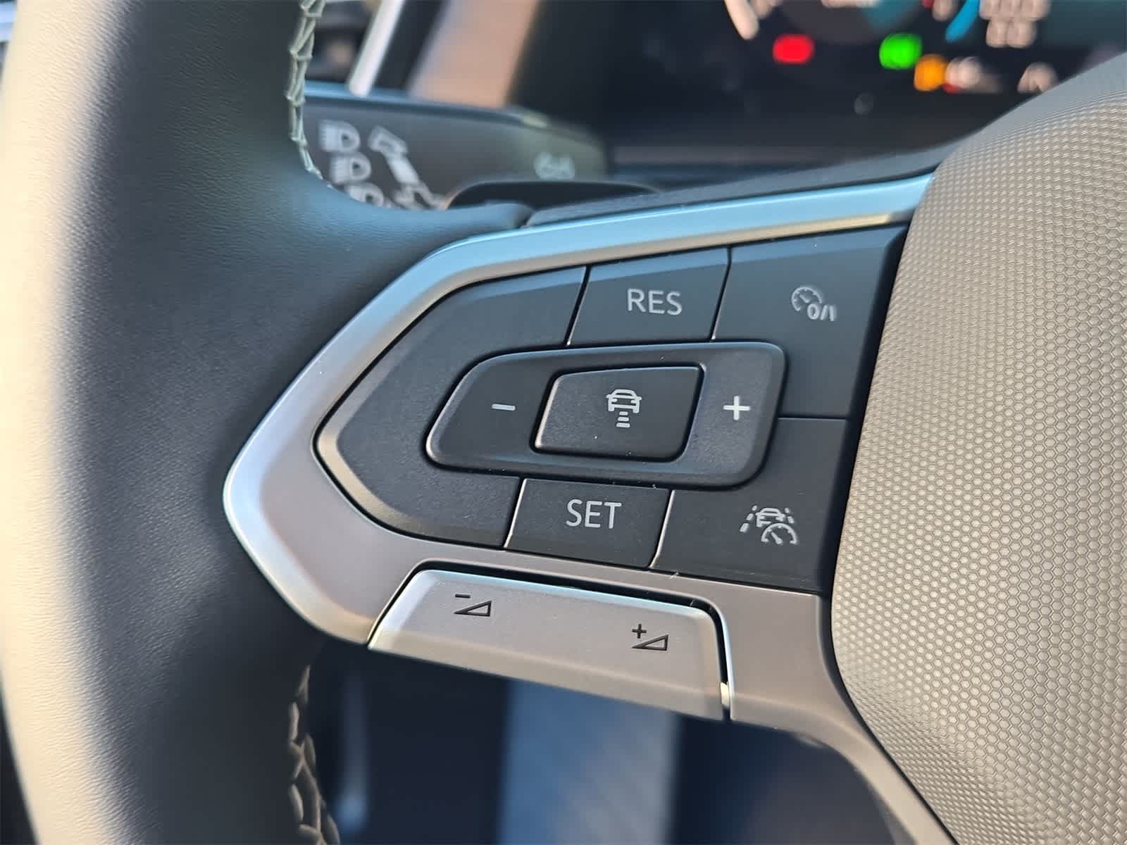 Volkswagen Atlas 2.0T SE con tecnología 2026