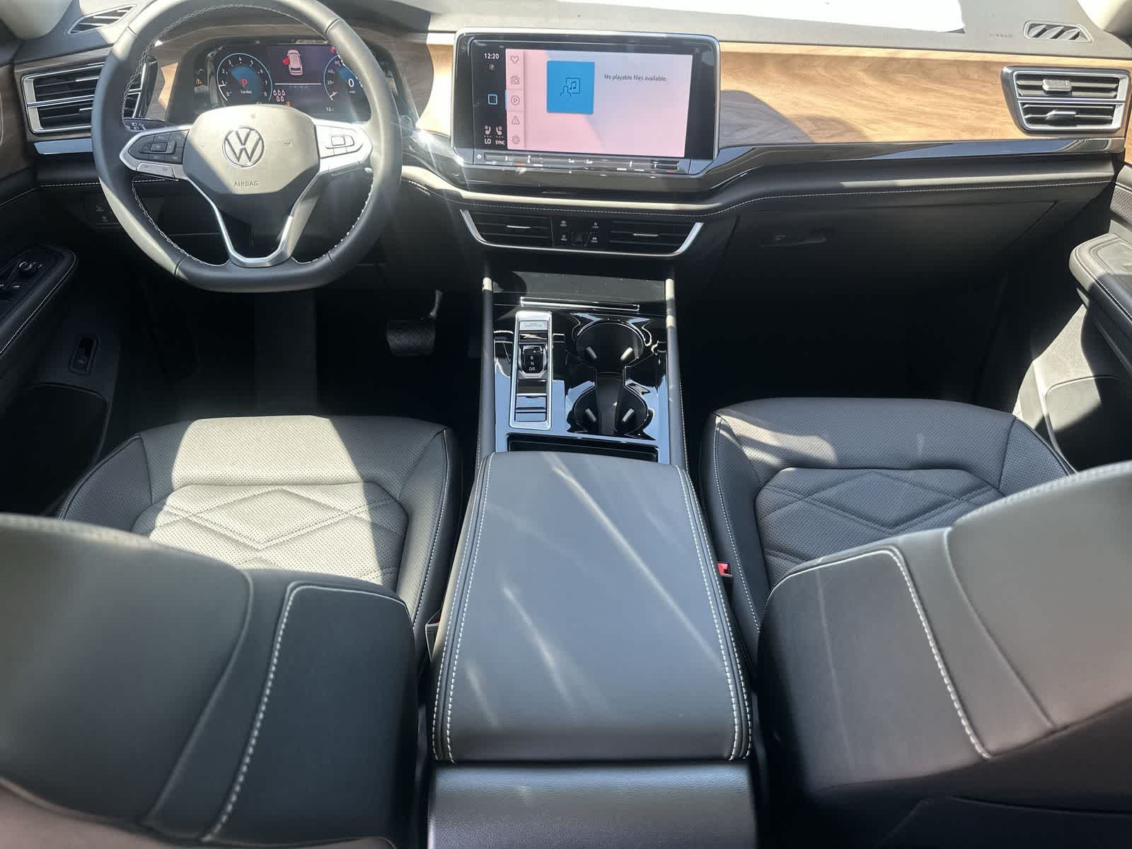 Volkswagen Atlas 2.0T SE con tecnología 2026