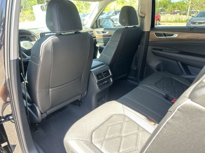 Volkswagen Atlas 2.0T SE con tecnología 2026