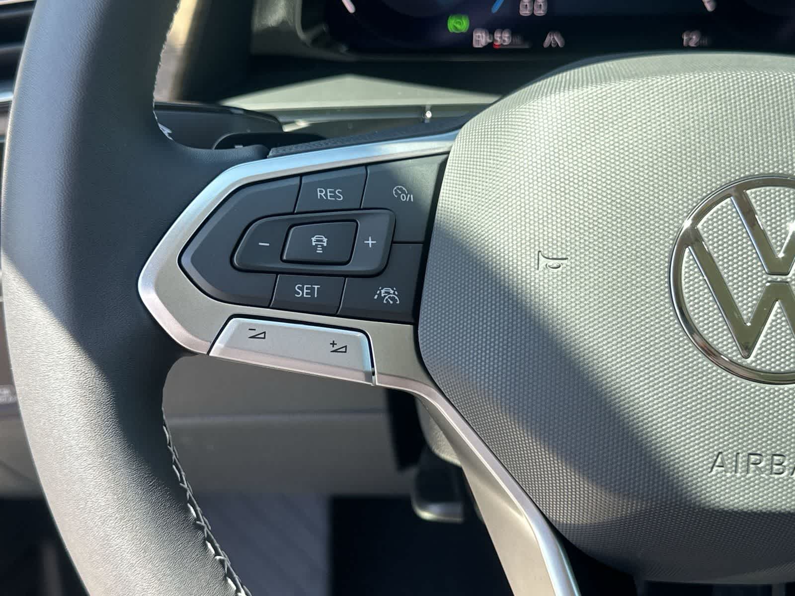 Volkswagen Atlas 2.0T SE con tecnología 2026