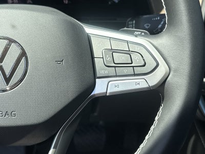 Volkswagen Atlas 2.0T SE con tecnología 2026