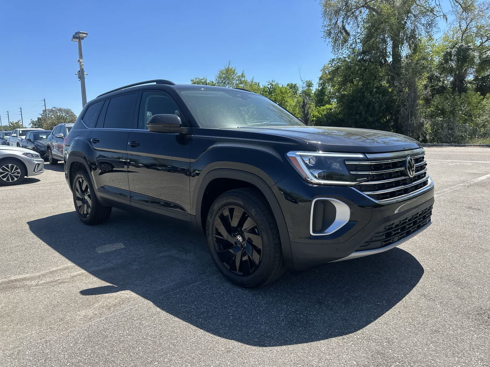 Volkswagen Atlas 2.0T SE con tecnología 2026