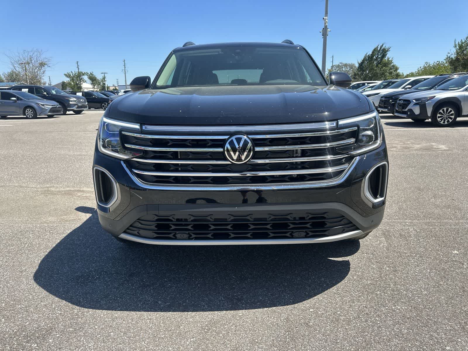 Volkswagen Atlas 2.0T SE con tecnología 2026