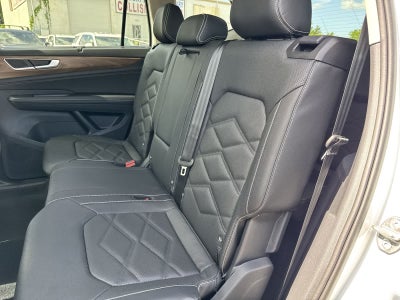 Volkswagen Atlas 2.0T SE con tecnología 2026