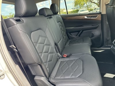 Volkswagen Atlas 2.0T SE con tecnología 2026