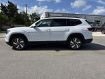 Volkswagen Atlas 2.0T SE con tecnología 2026