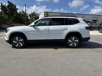 Volkswagen Atlas 2.0T SE con tecnología 2026