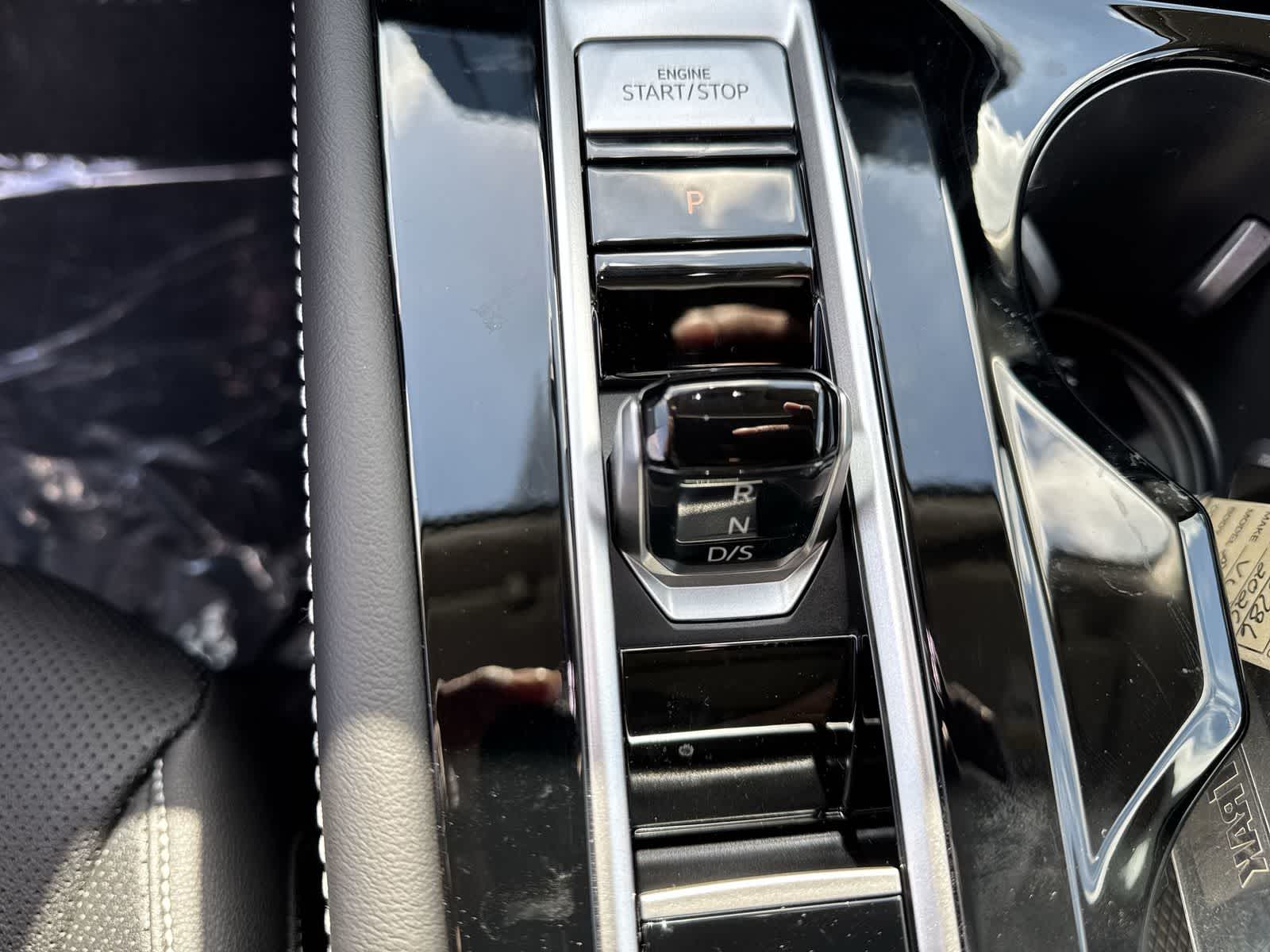 Volkswagen Atlas 2.0T SE con tecnología 2026