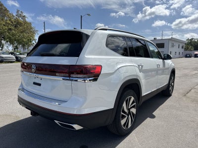 Volkswagen Atlas 2.0T SE con tecnología 2026