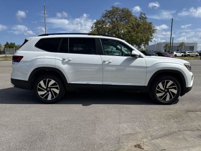 Volkswagen Atlas 2.0T SE con tecnología 2026