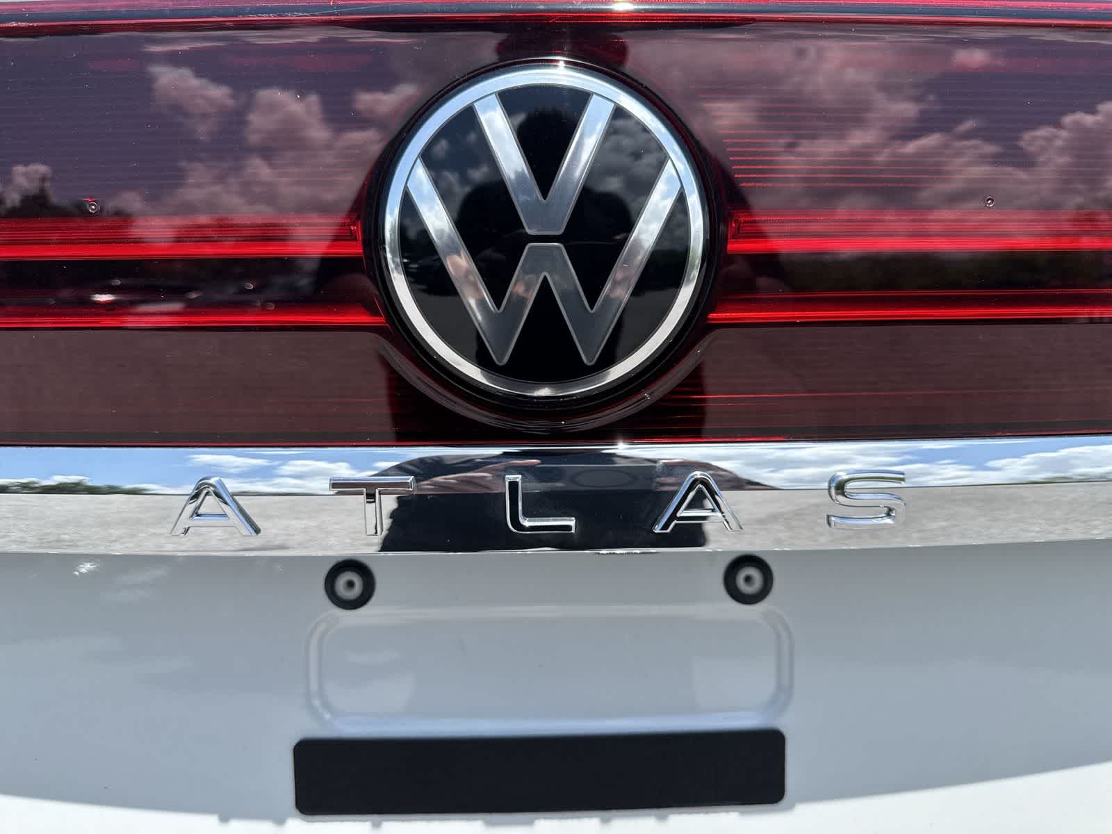 Volkswagen Atlas 2.0T SE con tecnología 2026