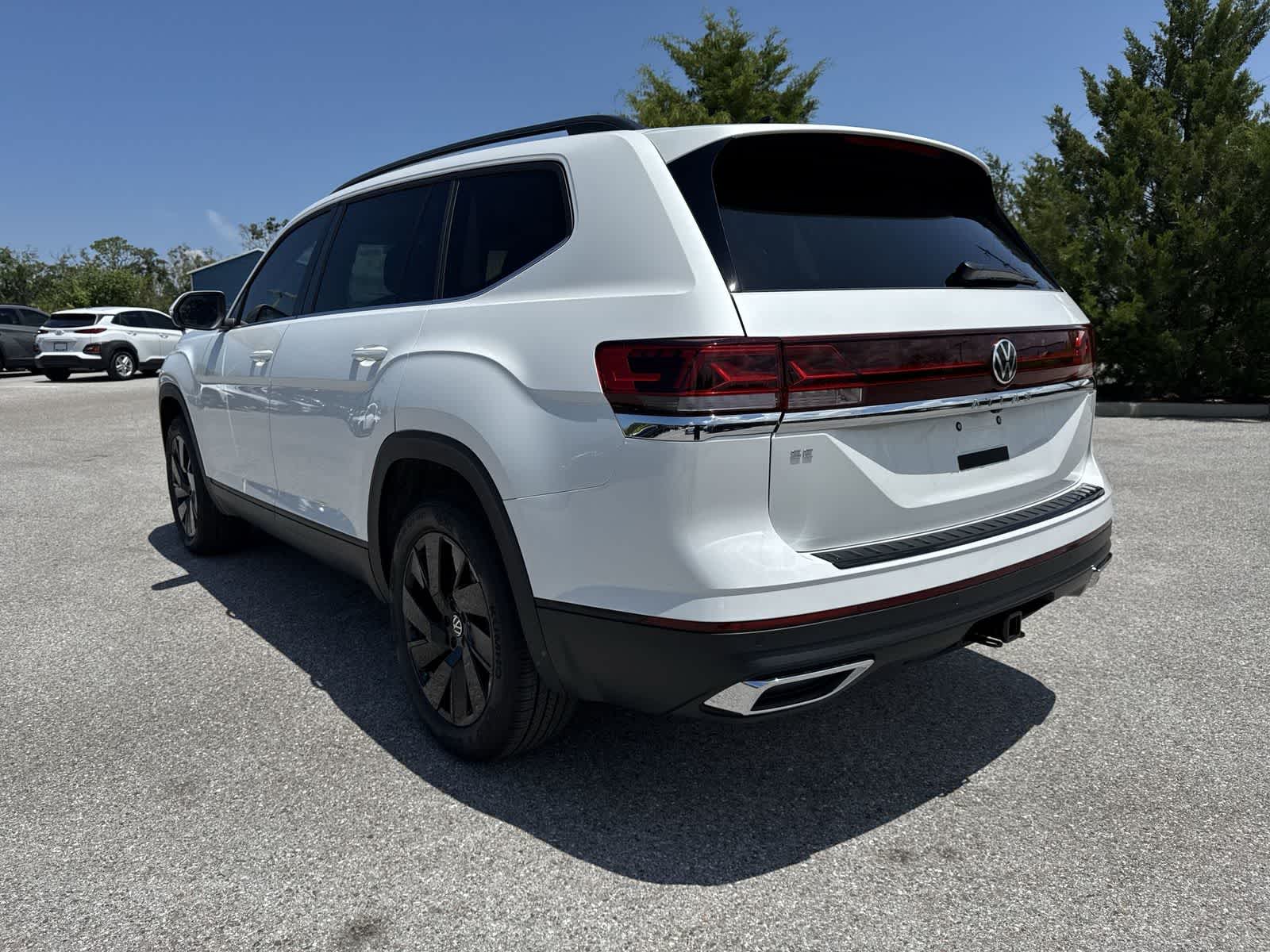 Volkswagen Atlas 2.0T SE con tecnología 2026