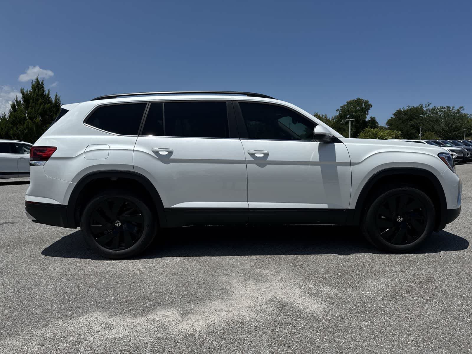 Volkswagen Atlas 2.0T SE con tecnología 2026