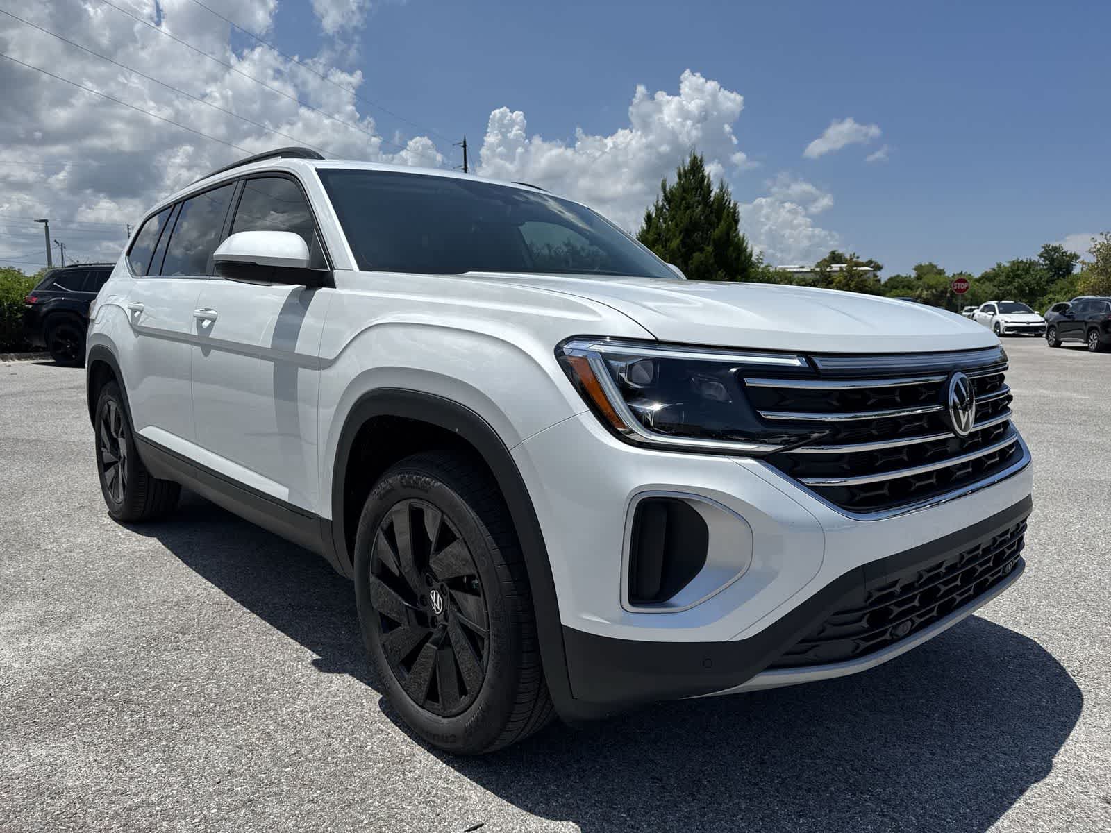Volkswagen Atlas 2.0T SE con tecnología 2026